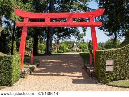 Eyrignac, France - September 2, 2018: The Picturesque Jardins Du Manoir D Eyrignac In Dordogne. Fran