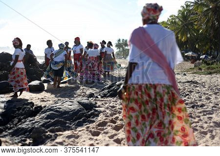 Salvador, Bahia / Brazil - March 2, 2017: Members Of The Cultural Group As Ganhadeiras De Itapua See