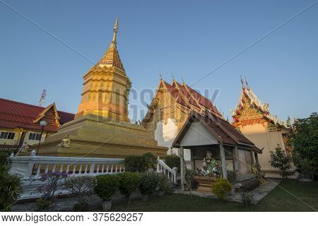 Thailand Chiang Khong Wat Phra Kaew