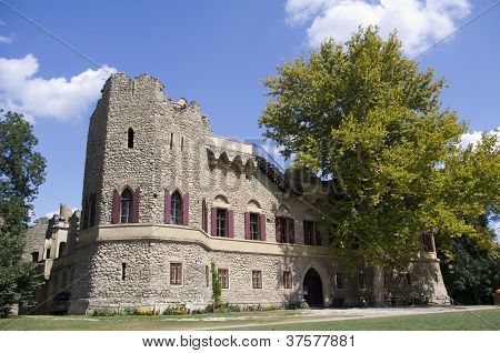 Hrad