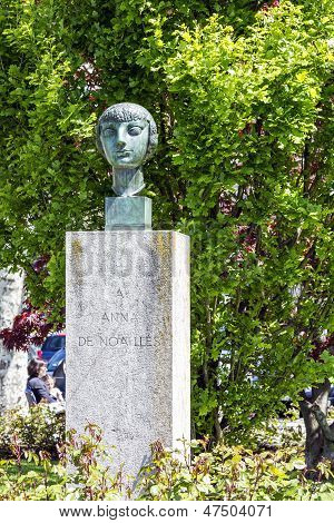Busto de Anna De Noailles, em Vevey
