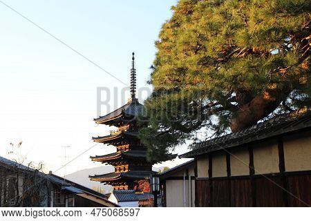 Ninenzaka And Sunset In The Old Town Of Kyoto, Japan