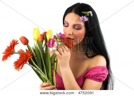 Mujer con flores de primavera
