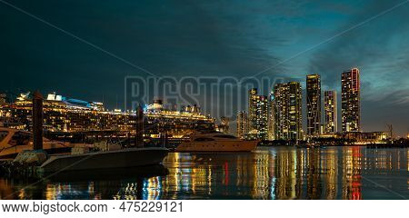 Cruise Ship And Miami Skyline. Miami, Florida, Usa Skyline On Biscayne Bay.