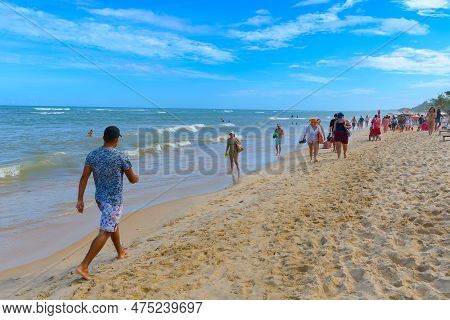 Arraial D'ajuda, Porto Seguro, Ba, Brazil - January 04, 2023: View Of Praia Do Mucuge, A Tourist Bea