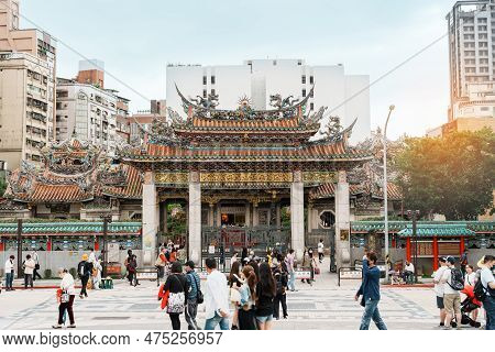 Longshan Temple, Chinese Folk Religious Temple In Wanhua District, Taipei City. Landmark And Popular