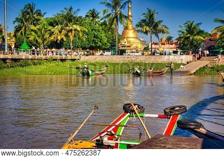 Yangon, Myanmar - December 03 2012 : Transport Of Many People In A Long Tailed Boat On A Yangon Myan