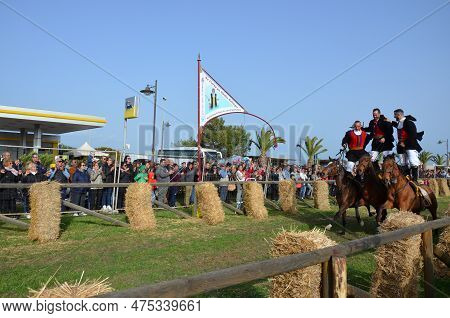 Sant'antioco, Sardinia 04.15.2018: Pariglie In Onor Of Antioco Saint