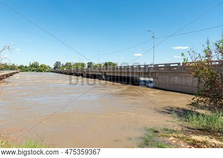 The Old And New Road Bridges Over A Flooded Orange River At Upington In The Northern Cape Province