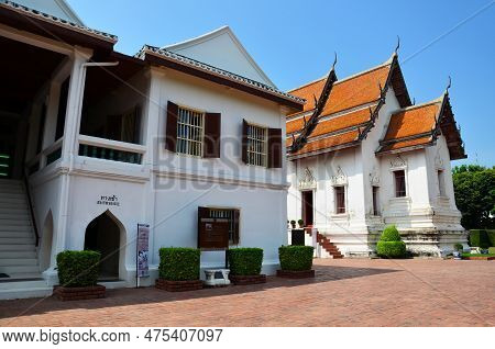 Ancient Ruins Buildings And Antique Architecture Phiman Mongkut Pavilion Of King Narai Ratchaniwet P