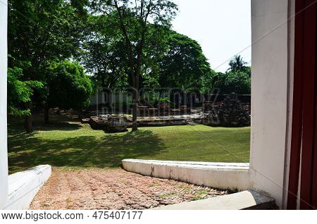 Ancient Ruins Buildings And Antique Architecture Suthasawan Hall Of King Narai Ratchaniwet Palace Fo