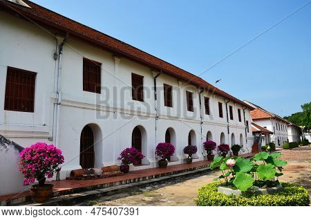 Ancient Ruins Buildings And Antique Architecture Phiman Mongkut Pavilion Of King Narai Ratchaniwet P