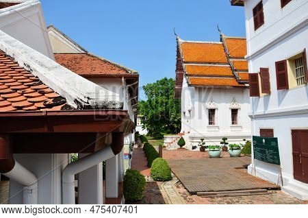 Ancient Ruins Buildings And Antique Architecture Phiman Mongkut Pavilion Of King Narai Ratchaniwet P