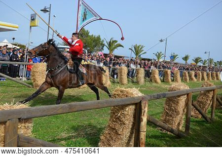 Sant'antioco, Sardinia 04.15.2018: Pariglie In Onor Of Antioco Saint