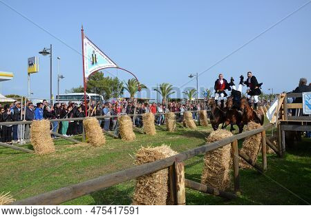 Sant'antioco, Sardinia 04.15.2018: Pariglie In Onor Of Antioco Saint
