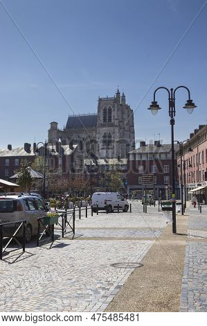 Abbeville, France, 5 April 2023: View Of Abbeville City Center From Place Max Lejeune. With A Popula