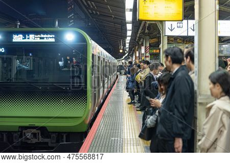 Tokyo, Japan - October 30, 2019: Crowded Train Station In Japan, Tokyo.  People Are Waiting For The 