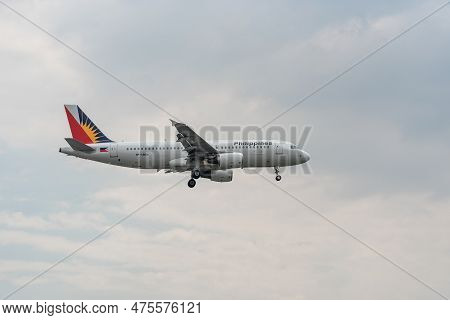 Manila, Philippines, February 20, 2017: Philippine Airlines Airbus A320 Rp-c8614 Landing In Manila I