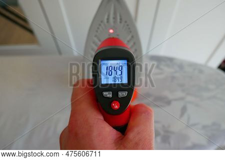 Temperature Measurement With A Portable Pyrometer.temperature Measurement With A Portable Pyrometer.