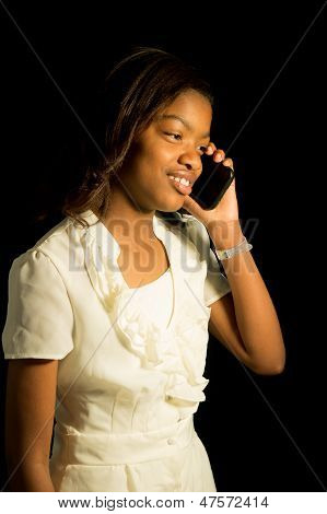 Flicka på telefonen