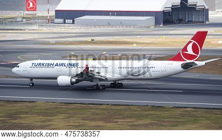 Istanbul, Turkiye - August 06, 2022: Turkish Airlines Airbus 330-303 (1620) Landing To Istanbul Inte