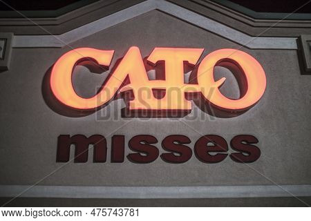Augusta, Ga Usa - 11 22 20: Cato Retail Store Misses Store Front Building Sign At Night