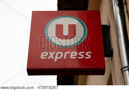 Bordeaux , Aquitaine  France - 05 02 2023 : Super U Express Facade Supermarket Store Shop Sign Text 
