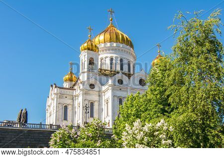 Cathedral Of Christ The Savior (khram Khrista Spasitelya) In Spring, Moscow, Russia
