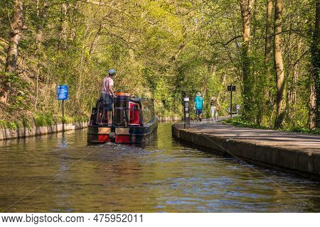Llangollen, Dengighshire Wales - 21 April 2019: Narrow Boats On The Llangollen Canal As It Crosses T