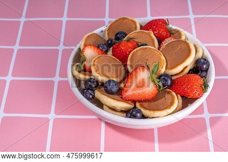 Tiny Pancakes With Strawberry