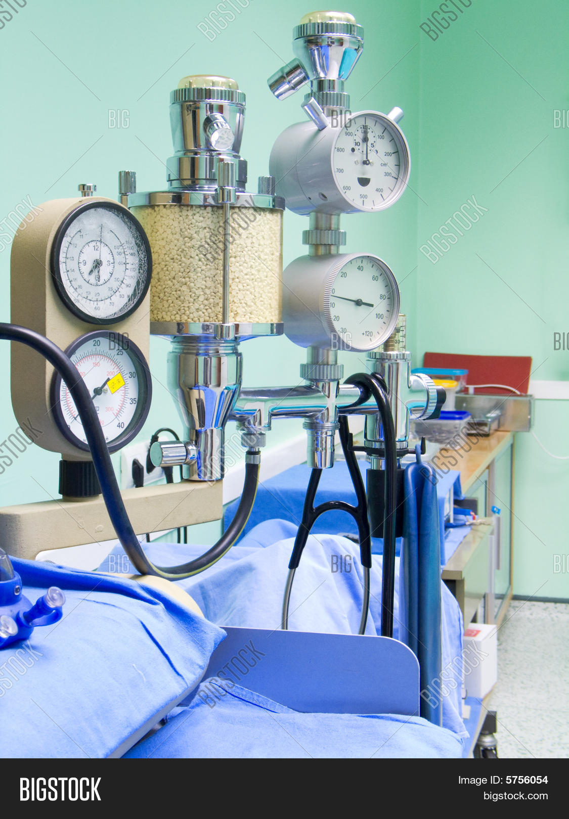 Operating Room Image & Photo (Free Trial) | Bigstock