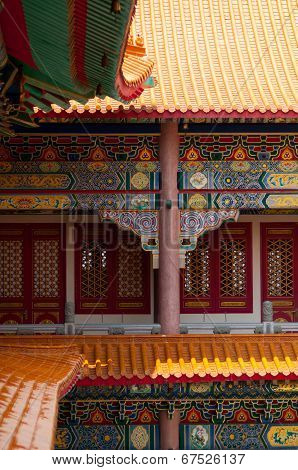 Chinese Temple Roof In Thailand
