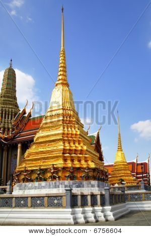 เจดีย์ในวัดพระแก้ว