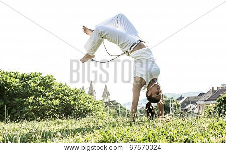 Capoeira couple of awesome stunt outdoors