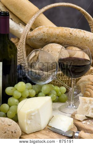 Brot Käse und Wein 6