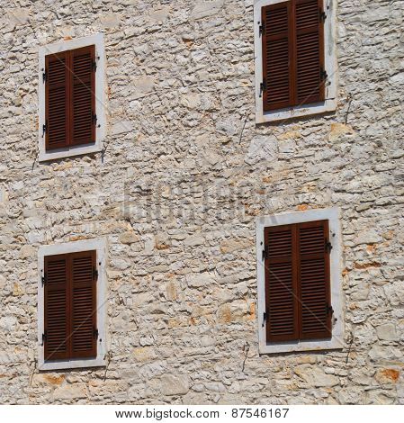 Closed window shutters