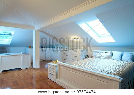 Specious Luxury Bedroom Interior