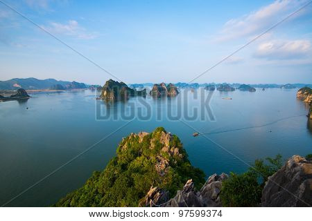 Beautiful seascape with mountain in Ha Long Bay, Vietnam.