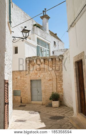 Characteristic alleyway of Locorotondo. Puglia. Southern Italy.
