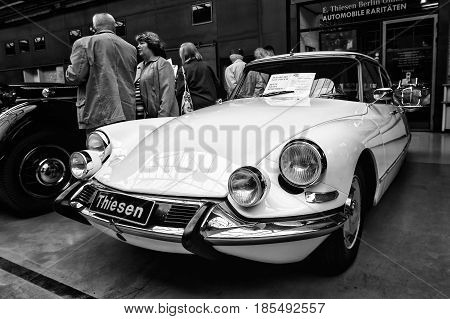 Berlin - May 11: Mid-size Luxury Car Citroen Ds 19 Pallas, (black And White), 26Th Oldtimer-tage Ber