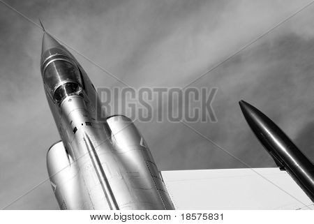 El Lockheed F-104 Starfighter es monomotor, alto rendimiento, la aeronave interceptora supersónico