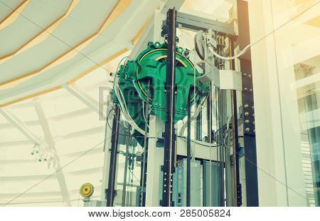 Wheel Rotating With Sling Cable By Motor Driven Of Passenger Lift System