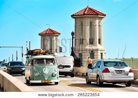 St. Augustine, Florida. January 26 , 2019. Vintage Van On Bridge Of Lions At Old Town.