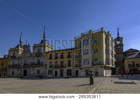 Ponferrada, Leon, Spain; June 2017: View Of The Clock Tower And Town Hall In The Encina Square Of Th