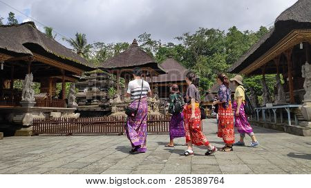 Bali, Indonesia- 14 Feb, 2019: Group Of Tourists Visit Tirta Empul Temple Bali,indonesia. Tirta Empu