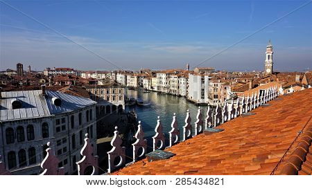 The Best View Of The Most Romantic City Of Venice From The T Fondaco Dei Tedesa Department Store,