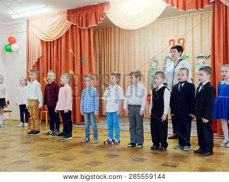 Gomel, Belarus - February 22, 2019: Matinee In Kindergarten Dedicated To The Day Of The Soviet Army.
