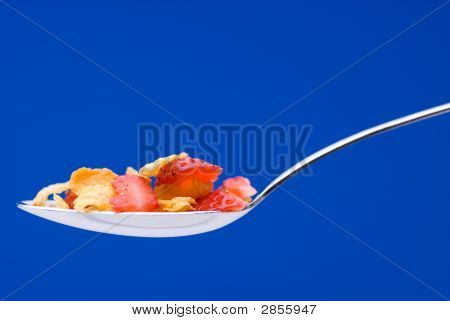 与上个勺子草莓麦片