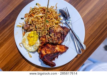 Mie Goreng Ayam. Traditional Indonesian And Balinese Food. Fried Noodle. Indonesian Cuisine.