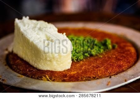 Kunefe The Best Turkish Desert Served With Cream